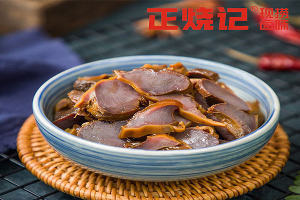 马有鱼·馕坑烤全鱼 马有鱼·馕坑烤全鱼